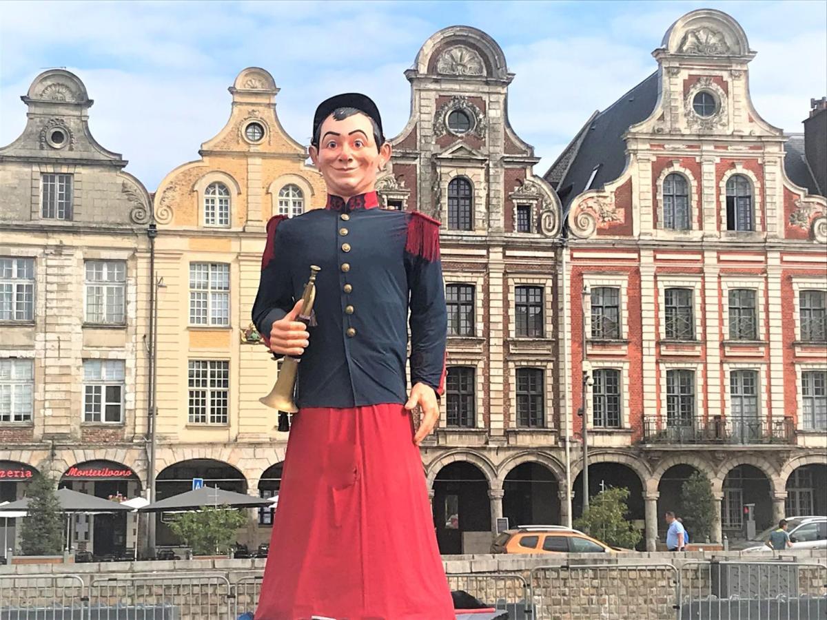Les Coquelicots Grand Place Arras Extérieur photo